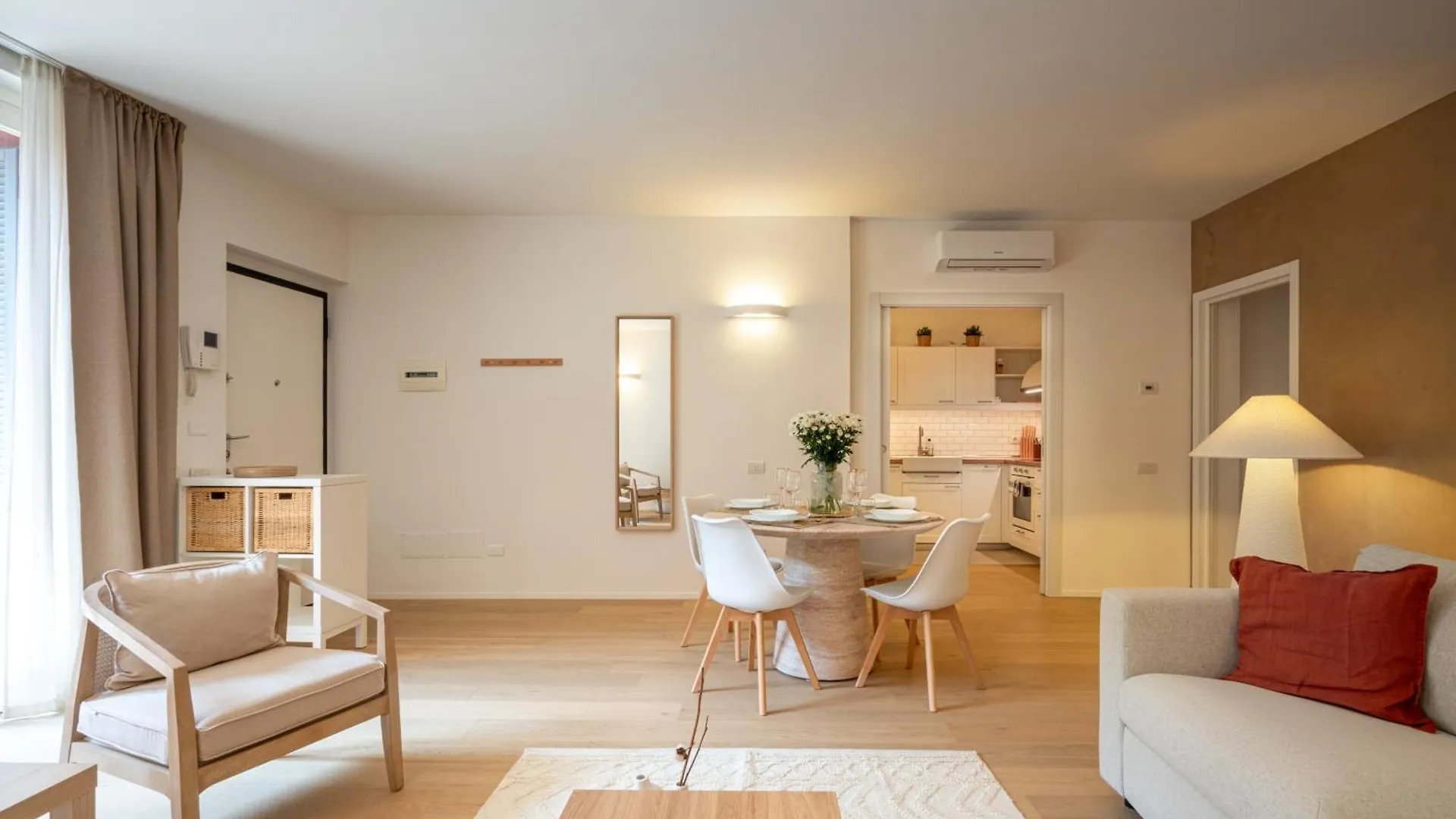 Suite At The Tower - 20 Minutes From Milan And Como, 10 Minutes From Monza Seregno Italie