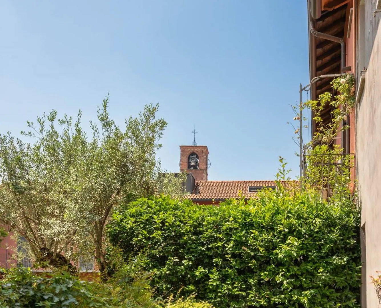 Suite At The Tower - 20 Minutes From Milan And Como, 10 Minutes From Monza Seregno Ιταλία